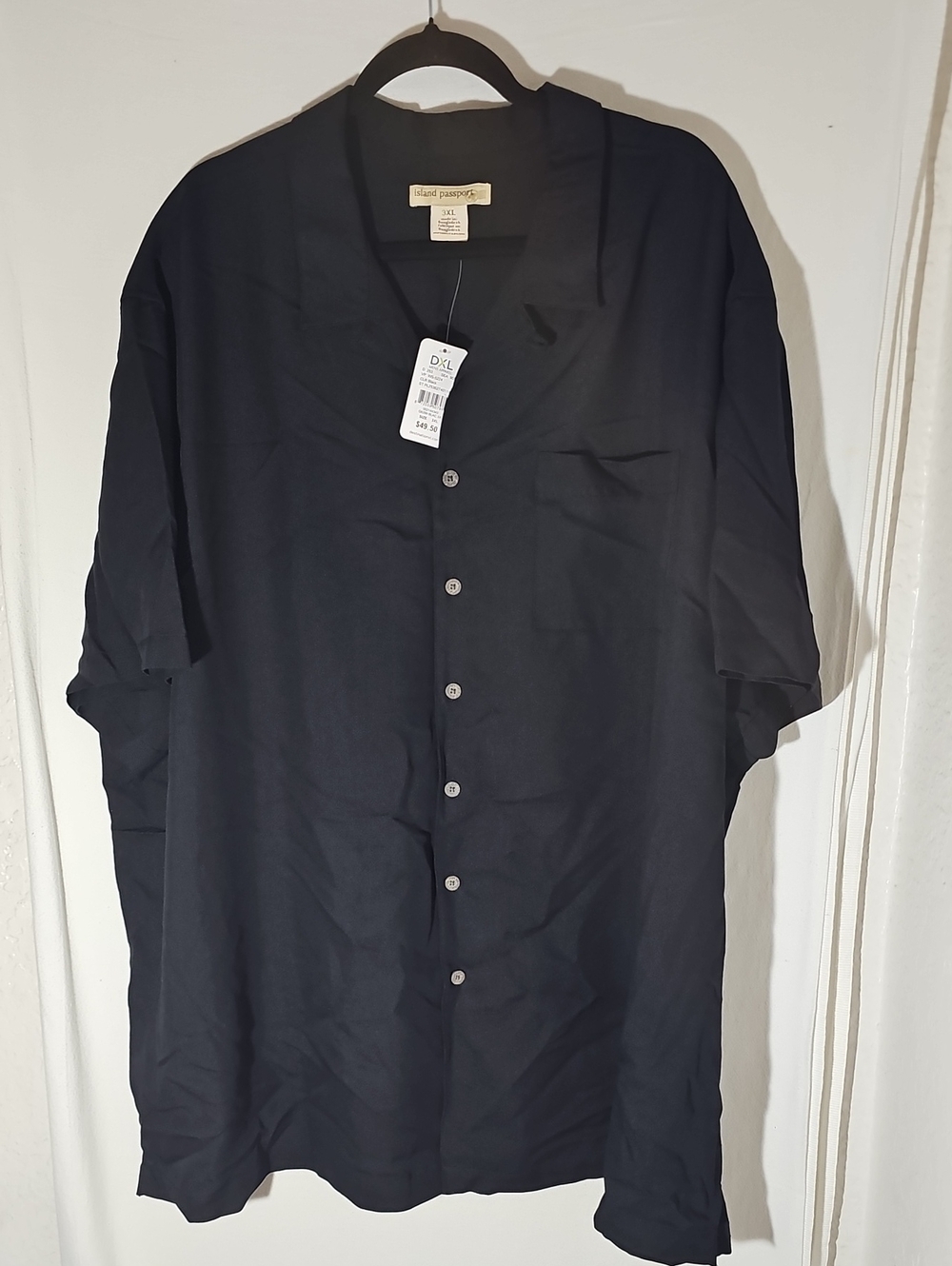 Relaxed Black Short-Sleeve Button-Down Shirt